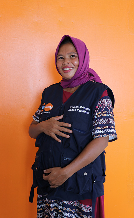 A portrait of female health facilitator, Merlyn Tresero.